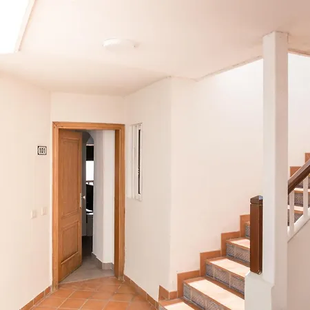 Homeforguest Con Piscina A 50m Del Mar En La Caleta Apartment *