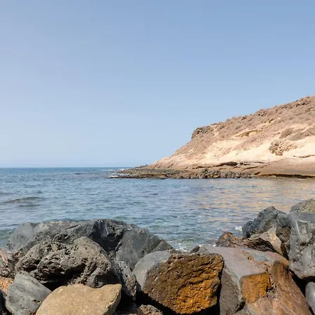 Apartment Homeforguest Con Piscina A 50m Del Mar En La Caleta